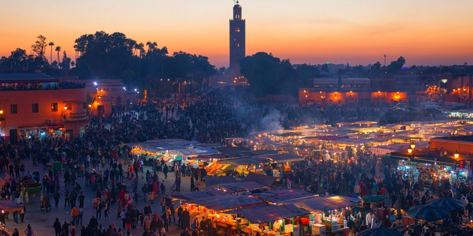 marrakech square at night